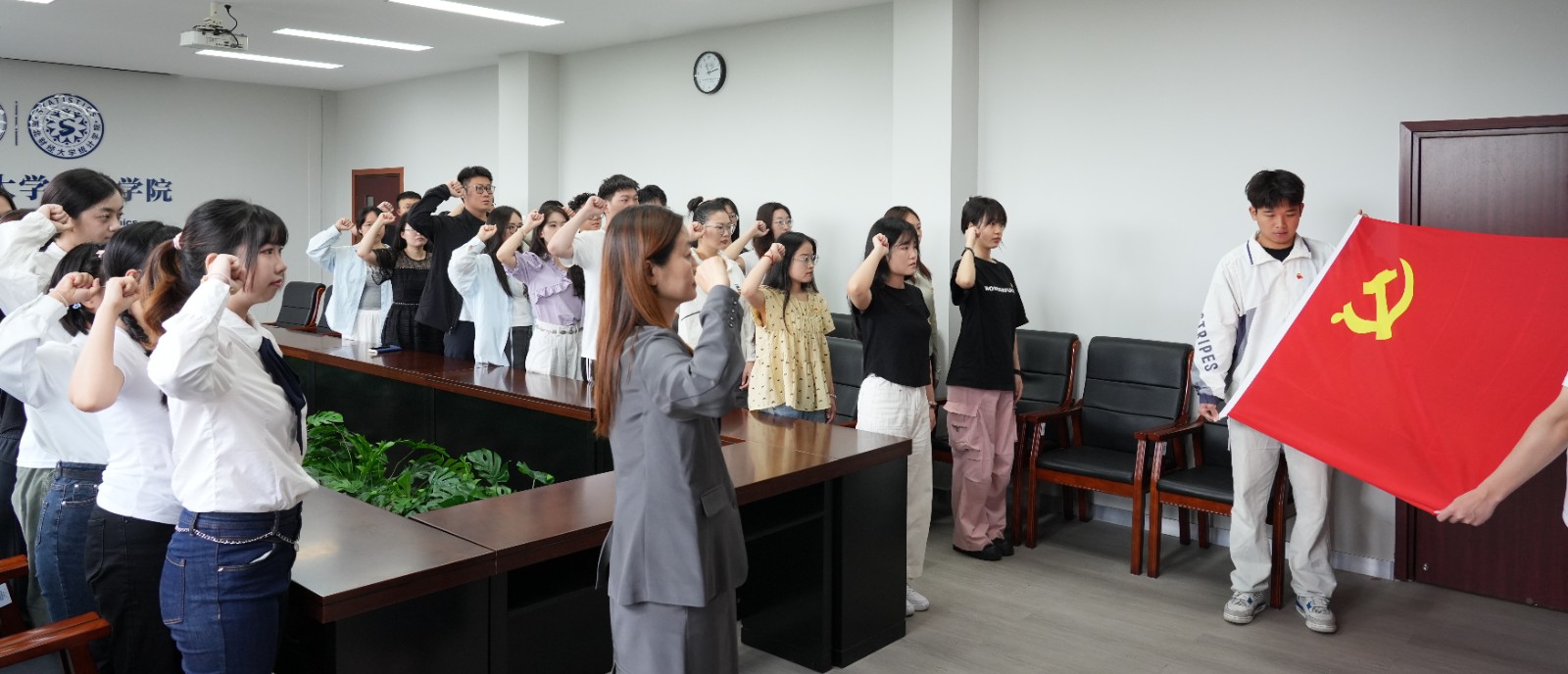 1750297619115675.jpg 1750297619115675.jpg